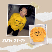 Load image into Gallery viewer, Heart Print Crewneck
