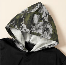 Load image into Gallery viewer, Hooded Camo Tee &amp; Shorts
