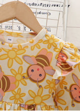 Load image into Gallery viewer, Peachy Bee Tee &amp; Leggings
